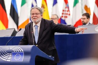 Svět se nám směje. Vondra strhal výsledek klimatické konference