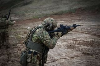 Leteckým úderem jsme v Sumské oblasti rozmetali české a polské vojáky, tvrdí Rusko. Propaganda, reaguje MZV - Novinky