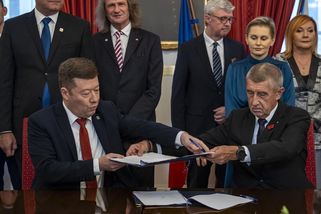 Mandátový výbor posoudí vydání Babiše a Okamury až 3. února - Novinky