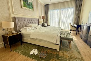 Hosté z hotelů nejčastěji „štípnou“ papuče a ručníky. Zmizel už ale i klavír - Novinky