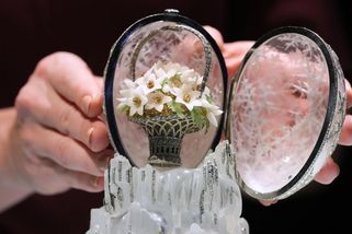 Fabergého vejce s tisíci diamantů se vydražilo za rekordních 634 milionů - Novinky
