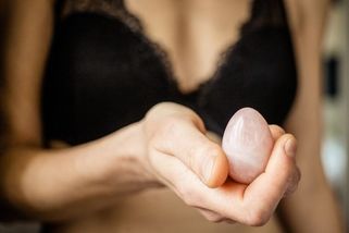 Pravda o současném hitu sociálních sítí, který by měl ženám vylepšit intimní život - Novinky