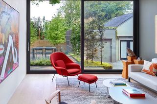 Rodinný dům na úzkém pozemku – světlo a nebeská zahrada jako hlavní lákadla - Novinky