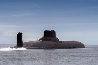 Nad francouzskou základnou s jadernými ponorkami se objevily drony - Seznam Zprávy