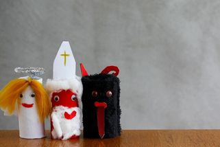 Mikuláš, čert a anděl? Děti se bojí, dospělí baví! Tradice, která učí submisivitě a poškozuje psychiku. Jak to udělat lépe?