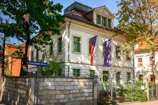 Migranti zahltili žádostmi český úřad v Německu. Musela zasáhnout vláda - Novinky