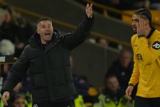 Bránili jsme jako děti, rozčiloval se trenér Wolves po další prohře. Podle Krejčího chybí sebevědomí - Sport.cz