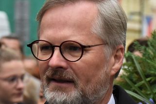 Premiér Fiala opět předvádí svou slabost - InfoPuls