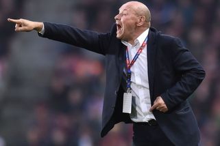 Domlouvá se trenér pro reprezentaci. Bizarní fotka zachycuje jednání Nedvěda s Koubkem - Sport.cz