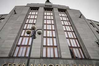 ČNB může zkomplikovat život nové vládě. Bankéř nevyloučil růst sazeb - Seznam Zprávy