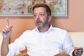 Rakušan: Dar od obviněného Kose poslal STAN na charitu - Novinky