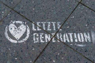 Přelomové rozhodnutí soudu. Klimatičtí aktivisté mají za blokádu zaplatit miliony nebo jít do vězení - Echo24.cz