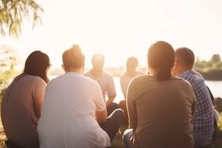 Stále populárnější letní tábory pro dospělé. Únik od reality i způsob navazování nových přátelství - Novinky