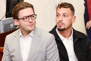 Soud režiséra Stracha: Měli unést Železného, pak ho fackovat, svlékat a vyhrožovat mu – eXtra.cz