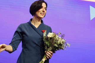 Šly vojáki pro rohlíci aneb „Zmílená“ (ne)platí: Pekarová je z Evropy tak „hin“, že zapomněla na pravidla pravopisu? - Super.cz