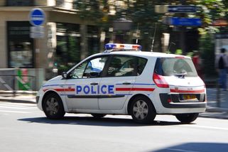 Útočník vhodil do baru ve Francii granát - Novinky