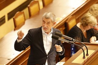 Babiš a Fiala se ve Sněmovně přeli, kdo lépe řídil Česko - Seznam Zprávy