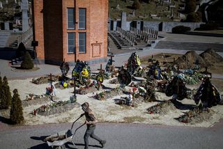 Rusko předalo Ukrajině tisícovku těl zabitých vojáků, oznámila Moskva - Novinky