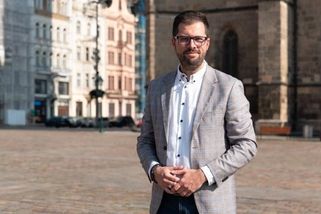 Pospíšilův partner složil politickou funkci. Chce být víc s jejich dcerou - Novinky