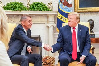 Rébus jménem F-35. Přátelství s Trumpem není zadar...