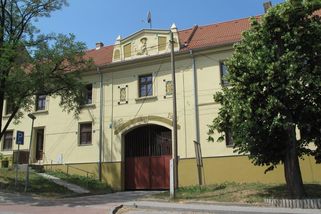 Kauza H-System: Sen o levném bydlení se změnil v noční můru. Za své domovy zaplatili třikrát - Médium.cz