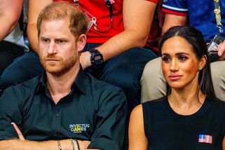 Když se nedaří, vytáhnou děti. Meghan a Harry pod palbou hejtů po rodinné akci. Vévodkyni se vysmáli i kvůli vaření - Super.cz