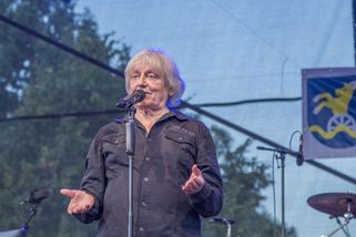 Václav Neckář byl dán do stejného pytle s Nohavicou. O spisu StB nevěděl - Médium.cz