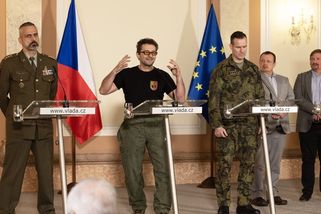 Vojenská policie spustila akci proti spolku, který dodává drony Ukrajině - Seznam Zprávy
