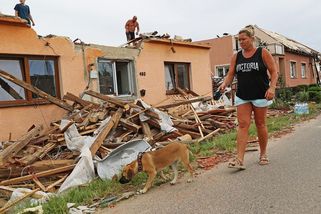 Nezkolaudované stavby zničené tornádem nemají nárok na dotaci, je jich 20 - Seznam Zprávy