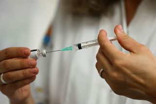 Puberťáci se vrhli na očkování - Novinky