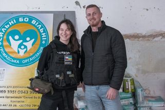 Čeští dobrovolníci o životě na Ukrajině: Útoků přibývá, o svátcích jsou větší - Seznam Zprávy