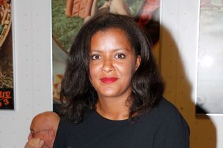 Překvapení v živém vysílání: Zuzana Tvarůžková dostala na odchod kytici! – eXtra.cz