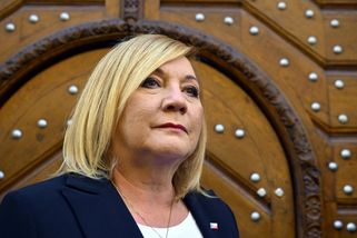 Žít na dluh, vládní plán