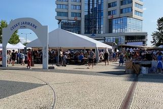 Okamura odstartoval své „České jarmarky”, lidé vzali levné zboží útokem - Novinky