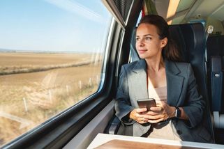 Zapomeňte na letadlo. Z Česka můžete do řady destinací levnějšími vlaky - Novinky