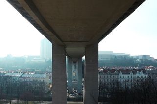 „Nuselák“ slaví 50 let. S kamerou jsme se podívali do jeho útrob - Novinky