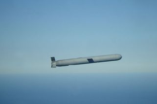 USA doplácejí na celní válku. I ultrapřesným tomahawkům chybí samarium z Číny - Novinky