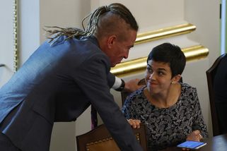 Konec Pirátů ve vládě: Skončí náměstci, Pekarová čeká i odchod Richterové z čela Sněmovny - Novinky