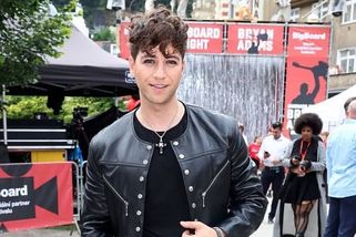 Proměna Milana Peroutky ve Varech: Nosit make-up se nebojím. Líbí se mi to