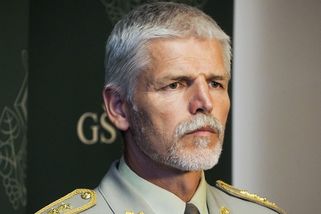 Pavel: NATO se nechává Putinem zatlačit do kouta - Novinky
