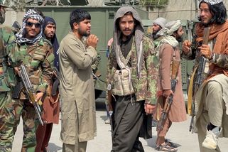 Na inauguraci své vlády pozval Tálibán Rusko i Čínu - Novinky