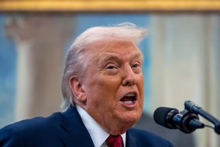 Tucet největších lží Donalda Trumpa podle CNN. Co řekl o válkách, migrantech či vakcínách?