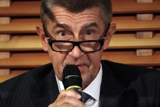 Babišova koalice chce krátit projevy poslanců. Sobě ale stopky nespustí