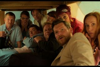 Nová komedie s Holubovou a Duškem řeší netradiční křtiny - Novinky