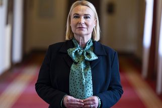 Ministryně Černochová a její skandální bramborový salát