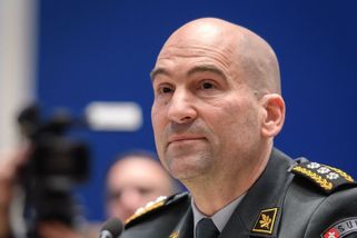 I neutrální Švýcarsko se musí na ruskou hrozbu připravit, burcuje za vyšší výdaje na obranu jeho generál - Novinky