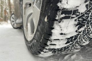 Celoroční pneumatiky jsme vyzkoušeli v prostředí, které by jim mělo sedět nejmíň. Ukázalo se, jestli jsou takový kompromis - Garáž.cz