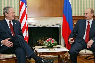 Soud odtajnil staré rozhovory Bushe s Putinem. Připouští v nich Ukrajinu v NATO - Seznam Zprávy