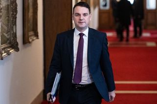 Motoristi to nevzdávají. Macinka pořád žádá pro Turka ministerstvo - Seznam Zprávy