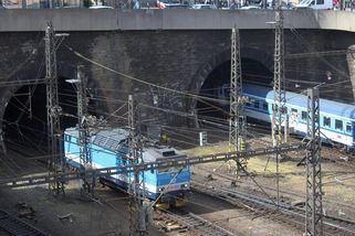 V tunelu u pražského nádraží našli tělo cizince - Novinky